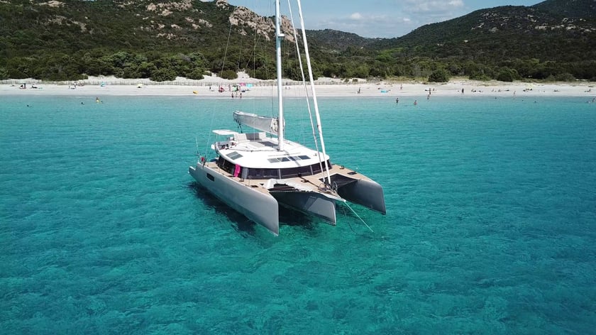 Martinique Catamaran 4 cabin 8 berths 8 guests 16 m Listing Number: #446 3