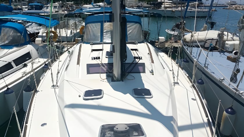 Lefkada Zeilboot Cabine 3  8  slaapplaatsen 8  gasten 13.1 m Lijstnummer: #4537 5