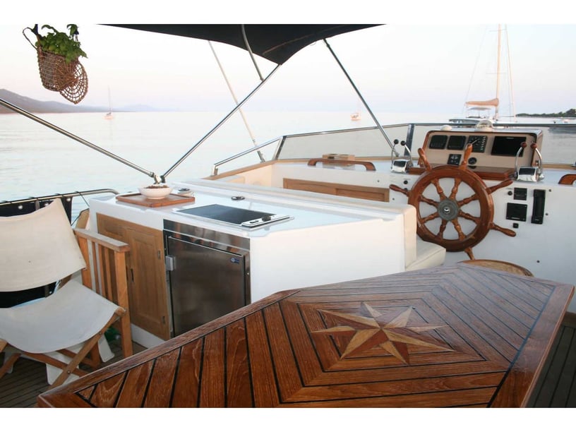 Zadar Motorboat 3 cabin 8 berths 8 guests 13.1 m Listing Number: #4582 2