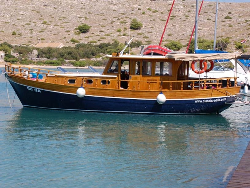 Zadar Motorboat 3 cabin 7 berths 7 guests 13.5 m Listing Number: #4583