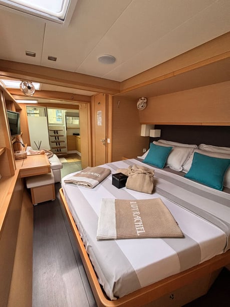 Capo d'Orlando Katamaran 4 kabin Konaklama 8 kişi Seyir 13 kişi 18.9 m İlan No: #4600 2