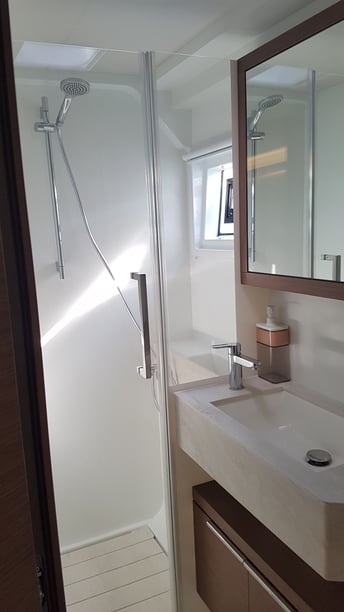 Capo d'Orlando Catamaran Cabine 4  Couchettes 10  Invités 8  14.75 m Numéro de l'annonce: #4602 5