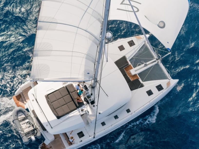 Capo d'Orlando Katamaran 4 Kabine 10 Liegeplätze 8 Gäste 14.75 m Nummer des Inserats: #4602