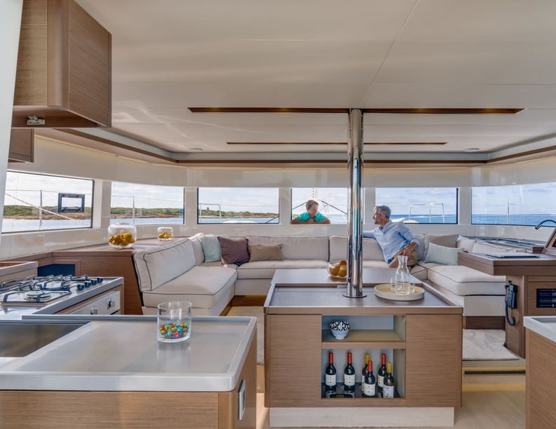 Capo d'Orlando Katamaran 4 Kabine 10 Liegeplätze 8 Gäste 14.75 m Nummer des Inserats: #4602 5