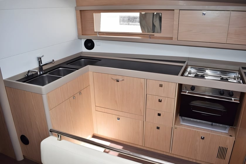 Kaštel Gomilica Voilier Cabine 4  Couchettes 10  Invités 10  14.6 m Numéro de l'annonce: #4605 5