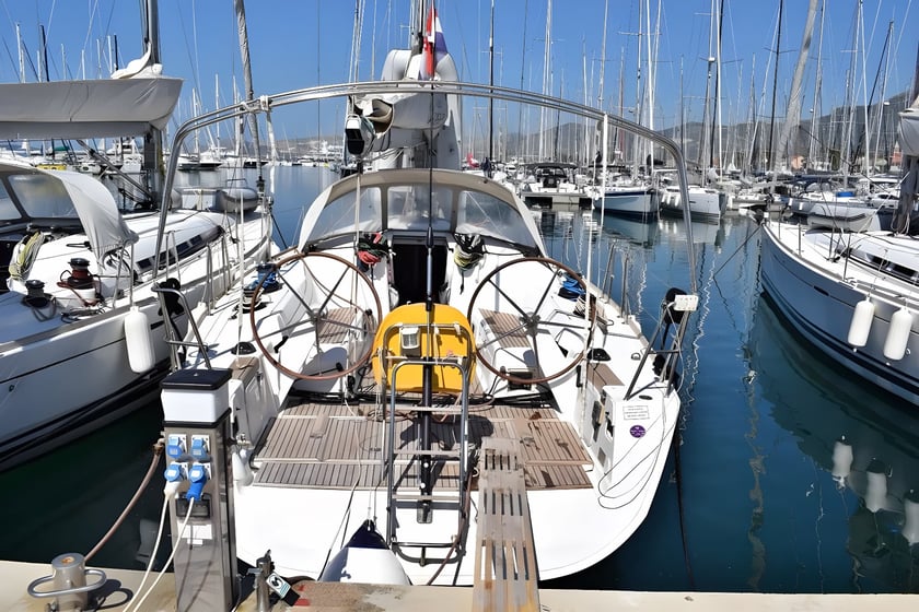 Kaštel Gomilica Velero Cabina 3  8  literas 8  invitados 14.07 m Número de anuncio: #4609