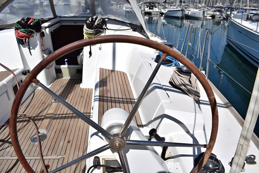 Kaštel Gomilica Velero Cabina 3  8  literas 8  invitados 14.07 m Número de anuncio: #4609 3