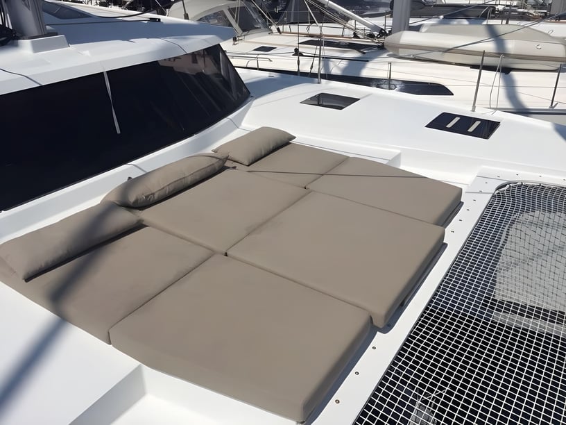 Kaštel Gomilica Catamaran Cabine 6  Couchettes 12  Invités 12  13.94 m Numéro de l'annonce: #4625 5