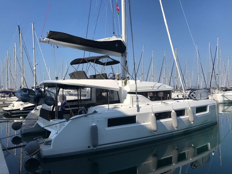 Kaštel Gomilica Catamaran Cabine 7  13  slaapplaatsen 13  gasten 15.54 m Lijstnummer: #4641 3