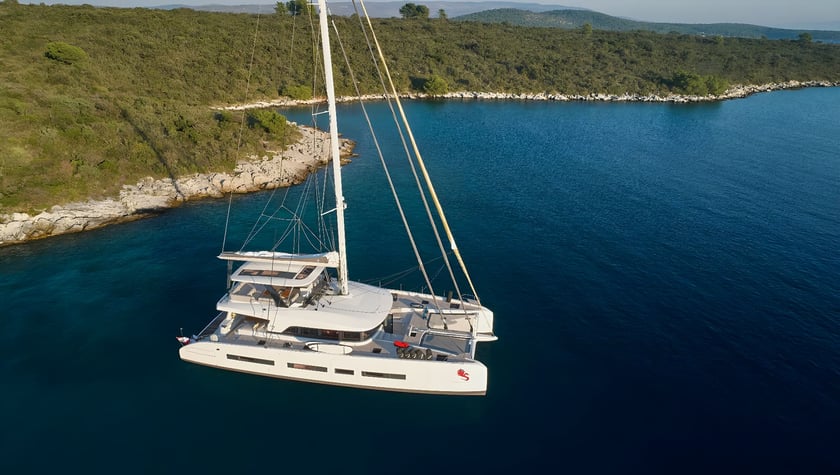 Kaštel Gomilica Catamaran Cabine 4  Couchettes 8  Invités 8  23.28 m Numéro de l'annonce: #4649 3