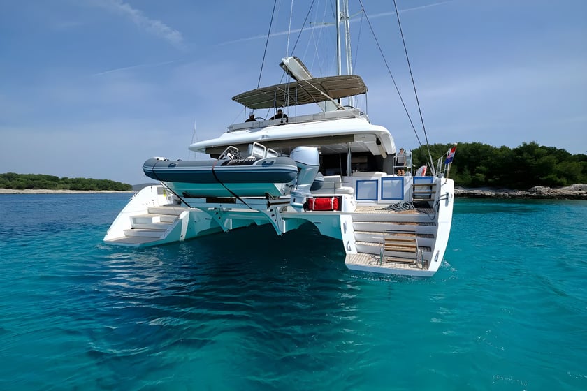 Kaštel Gomilica Catamaran Cabine 5  Couchettes 10  Invités 10  18.9 m Numéro de l'annonce: #4655 4