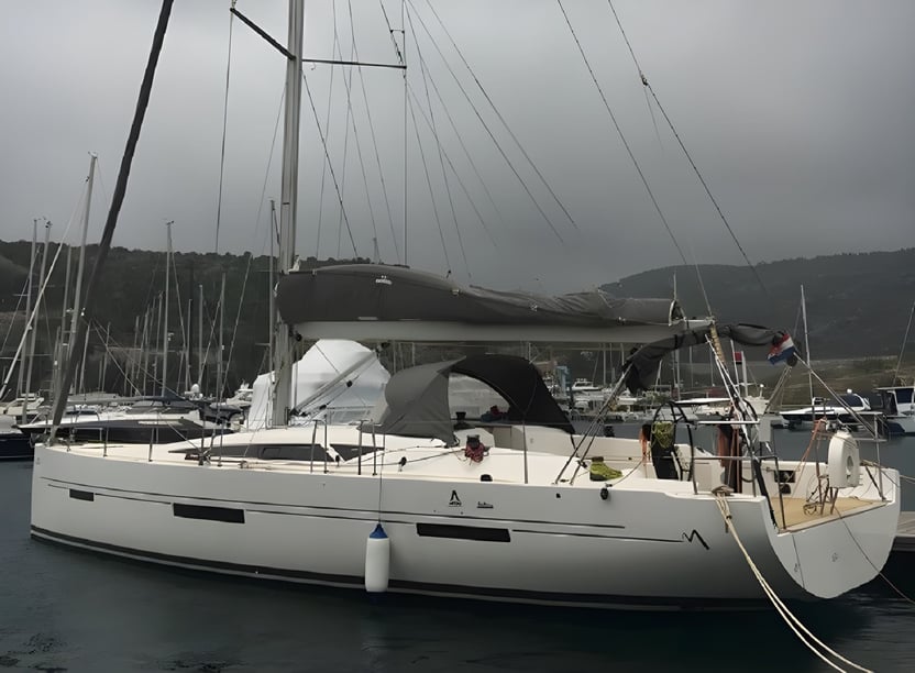 Kaštel Gomilica Sailboat 6 cabin 12 berths 12 guests 16.7 m Listing Number: #4661 3