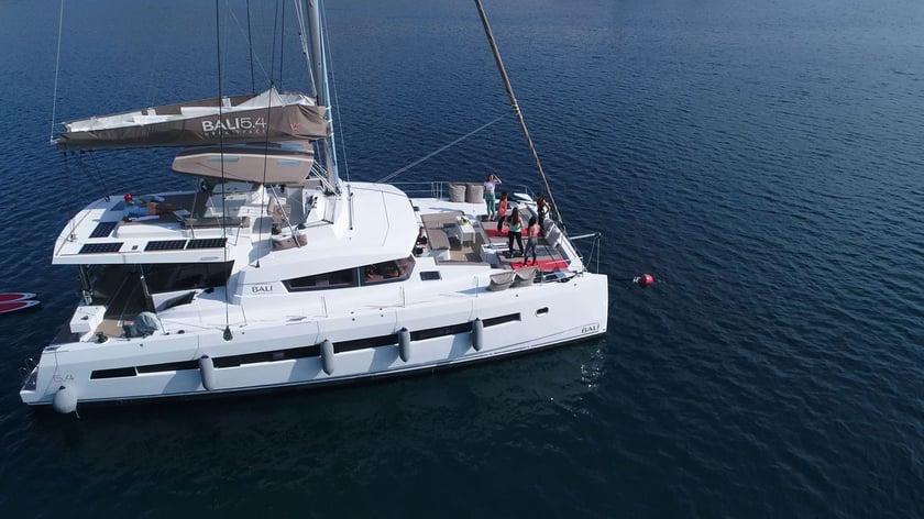 Kaštel Gomilica Catamaran Cabine 6  Couchettes 12  Invités 12  16.8 m Numéro de l'annonce: #4662 3