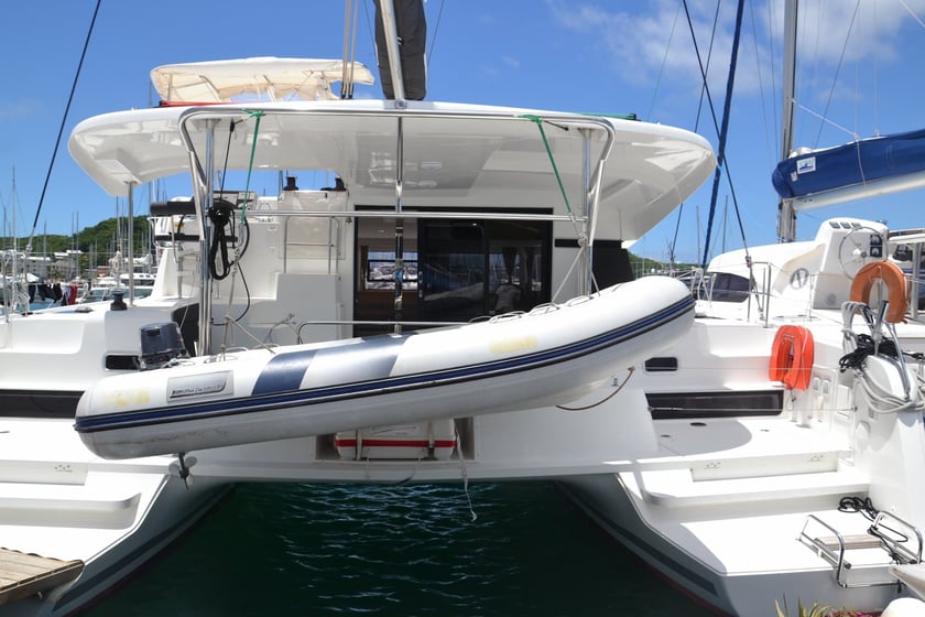 Martinique Katamaran 6 kabin Konaklama 10 kişi Seyir 10 kişi 12.8 m İlan No: #4765