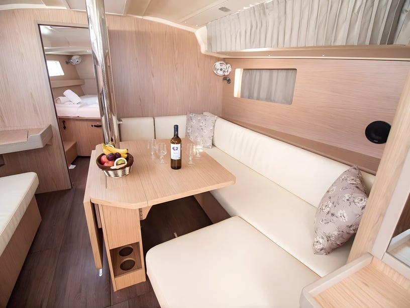 Lefkada Sailboat 3 cabin 8 berths 8 guests 12.43 m Listing Number: #478 4