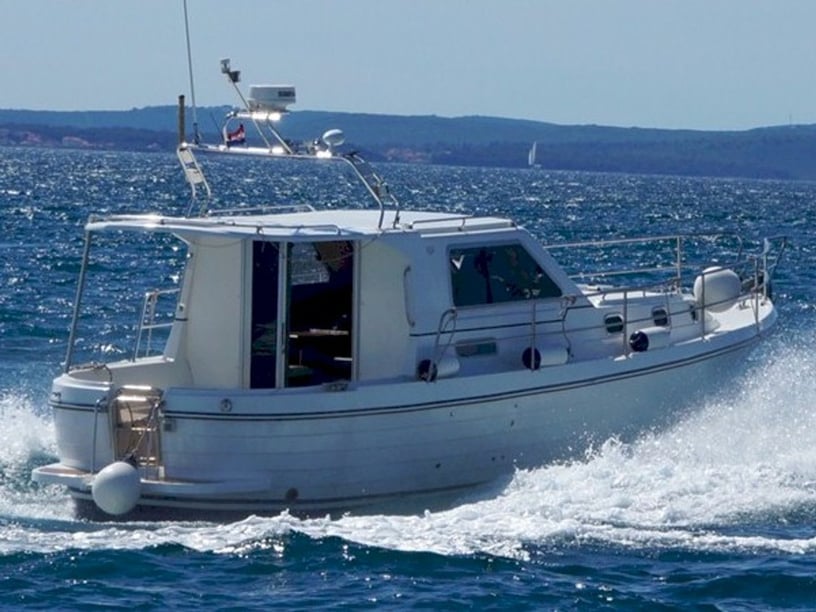 Zadar Motorboat 3 cabin 7 berths 7 guests 10.8 m Listing Number: #4831