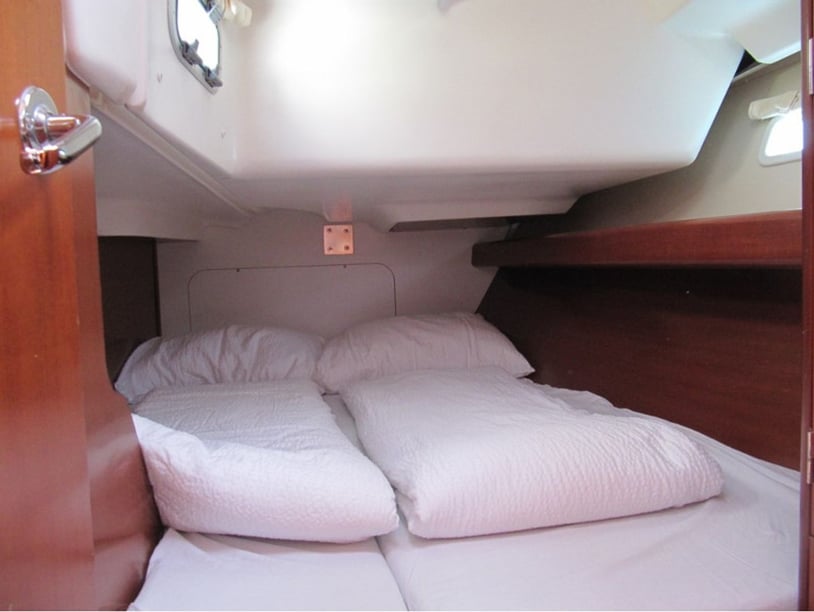 Vinišće Sailboat 3 cabin 8 berths 8 guests 11.89 m Listing Number: #4834 3