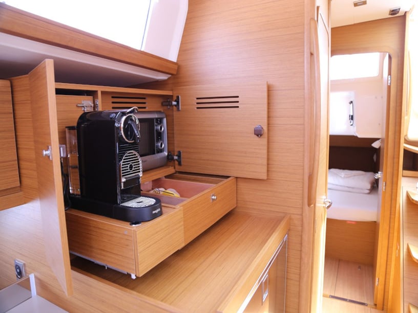 Kaštel Gomilica Sailboat 4 cabin 10 berths 10 guests 14.15 m Listing Number: #4870 4