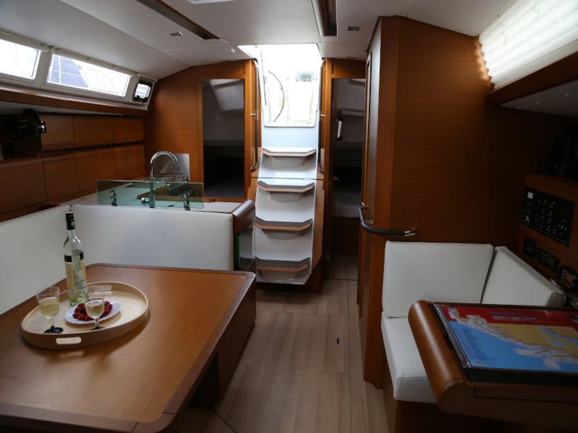 Kaštel Gomilica Sailboat 3 cabin 8 berths 8 guests 12.76 m Listing Number: #4875 2