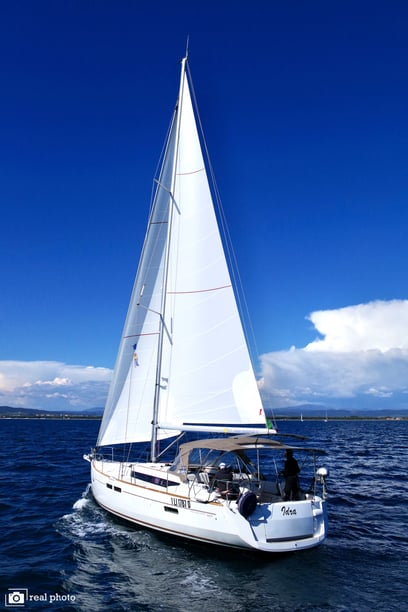 Puntone Sailboat 4 cabin 10 berths 10 guests 14.05 m Listing Number: #4948 4