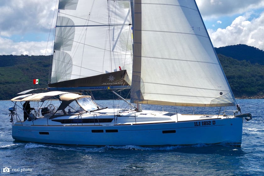 Puntone Sailboat 4 cabin 10 berths 10 guests 14.43 m Listing Number: #4950 5