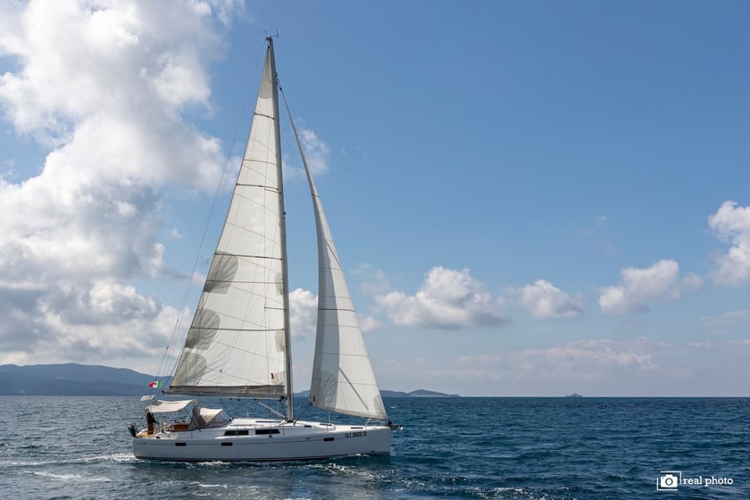 Puntone Sailboat 3 cabin 8 berths 8 guests 12.4 m Listing Number: #4953 5