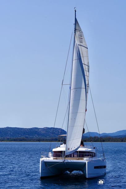 Cannigione Catamaran Cabine 4  Couchettes 8  Invités 8  12.37 m Numéro de l'annonce: #4955 5