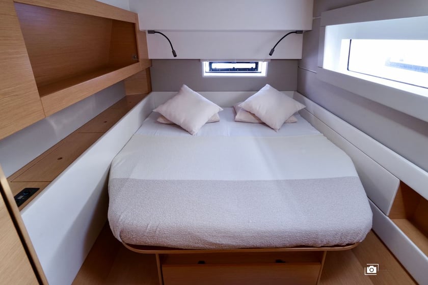 Cannigione Catamaran Cabine 4  Couchettes 10  Invités 10  13.79 m Numéro de l'annonce: #4957 5