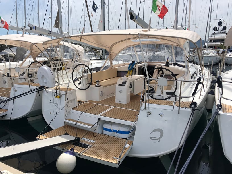 Portisco Sailboat 5 cabin 10 berths 10 guests 15.07 m Listing Number: #5037 5