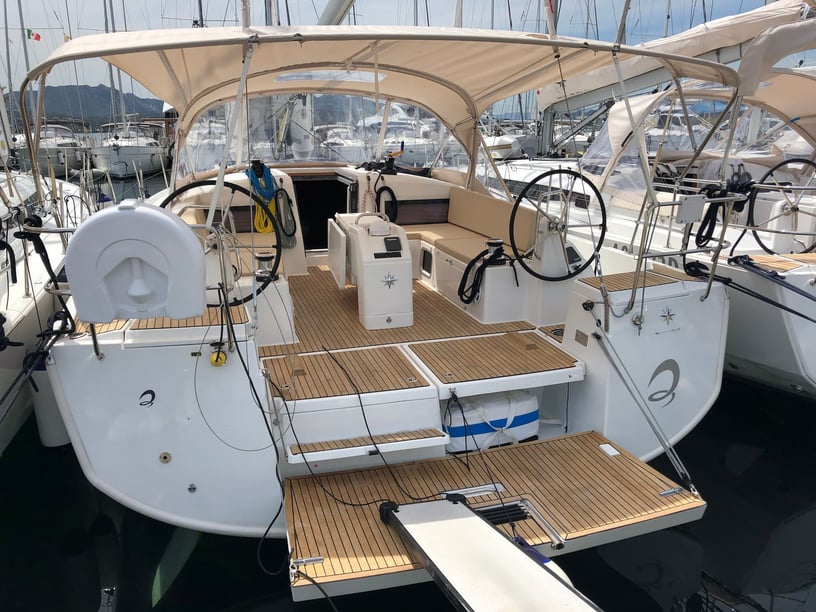 Portisco Sailboat 5 cabin 10 berths 10 guests 15.07 m Listing Number: #5037