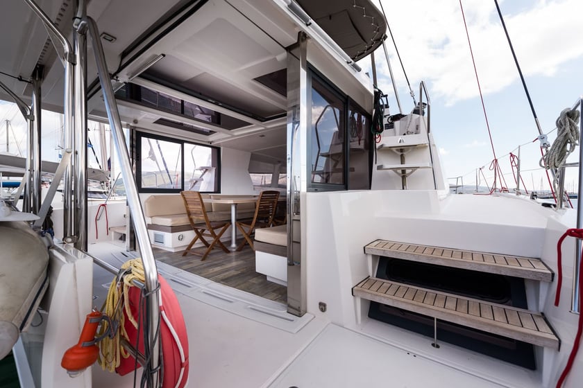 Lefkada Katamaran 6 kabin Konaklama 10 kişi Seyir 10 kişi 12.19 m İlan No: #5077 5