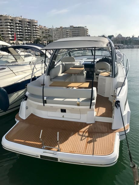 Palma de Mallorca Motorboat 2 cabin 4 berths 4 guests 11.6 m Listing Number: #5115 4