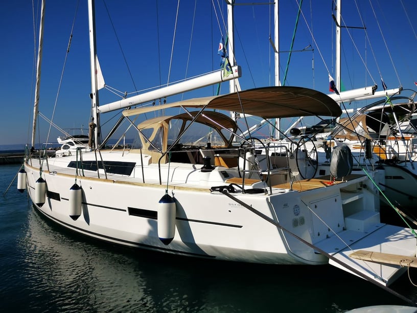 Novi Vinodolski Sailboat 5 cabin 10 berths 10 guests 14.15 m Listing Number: #5184