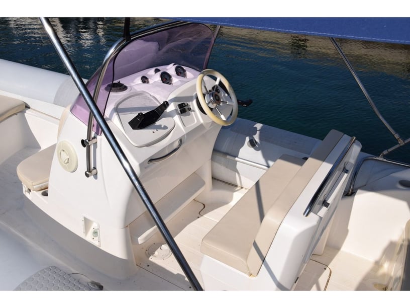 Primošten Motorboat  8 berths 8 guests 6.45 m Listing Number: #5194 2