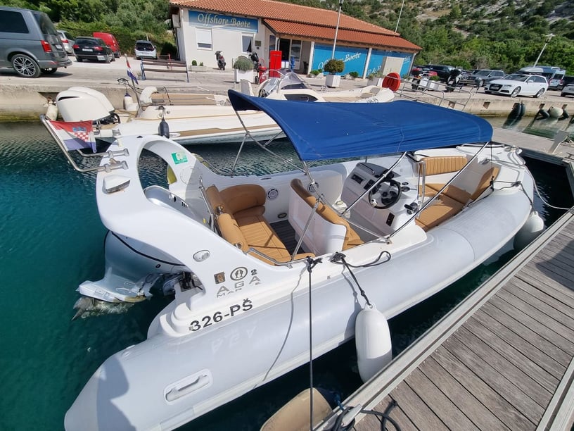 Primošten Motorboat  8 berths 8 guests 6.4 m Listing Number: #5197 2