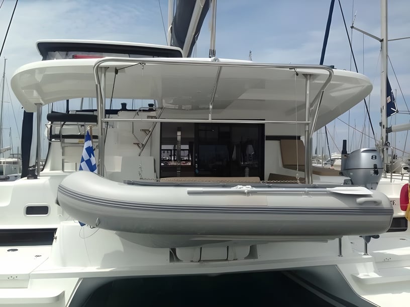 Preveza Catamaran 5 cabin 9 berths 10 guests 12.94 m Listing Number: #5208 3