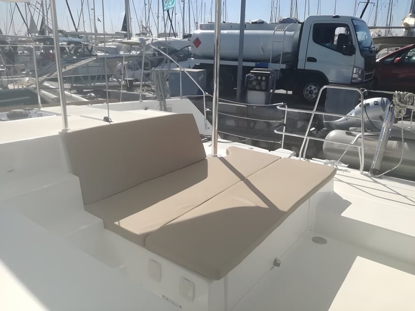 Prévéza Catamaran Cabine 6  Couchettes 12  Invités 12  13.96 m Numéro de l'annonce: #5215 4