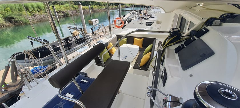 Koh Chang Catamaran Cabine 5  9  slaapplaatsen 9  gasten 12.61 m Lijstnummer: #5219 5