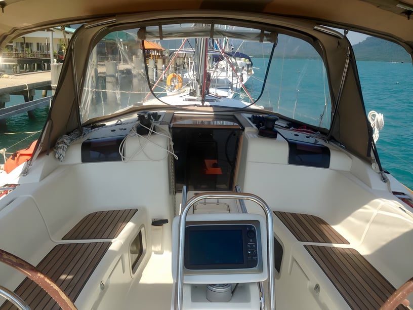 Koh Chang Zeilboot Cabine 3  6  slaapplaatsen 6  gasten 12.34 m Lijstnummer: #5223 5