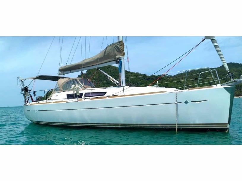 Koh Chang Sailboat 2 cabin 4 berths 6 guests 9.96 m Listing Number: #5225