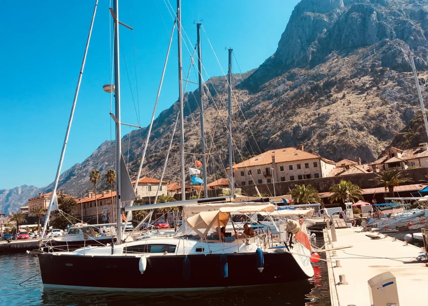 Zakynthos Sailboat 3 cabin 7 berths 7 guests 12.87 m Listing Number: #5227 3