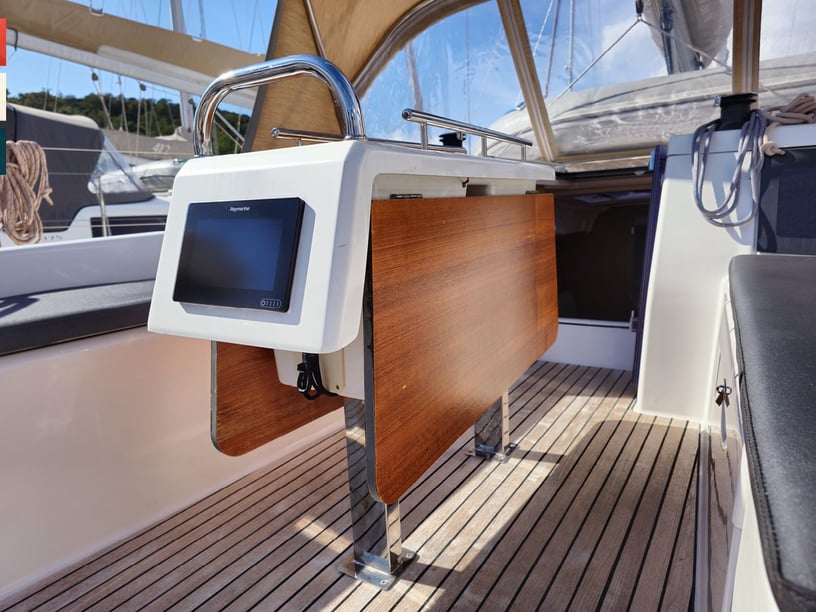 Rogoznica Sailboat 2 cabin 6 berths 6 guests 10.73 m Listing Number: #5348 3