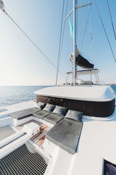 Atene Catamarano cabina 6  cuccette 10  10  ospiti 14.75 m Numero dell'inserzione: #5382 4