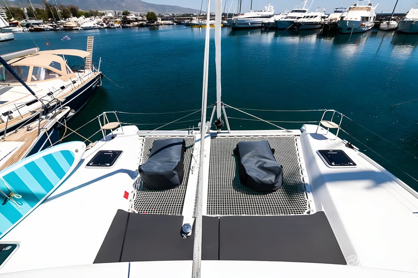 Paros Catamaran 6 cabin 12 berths 12 guests 12.8 m Listing Number: #5397 4