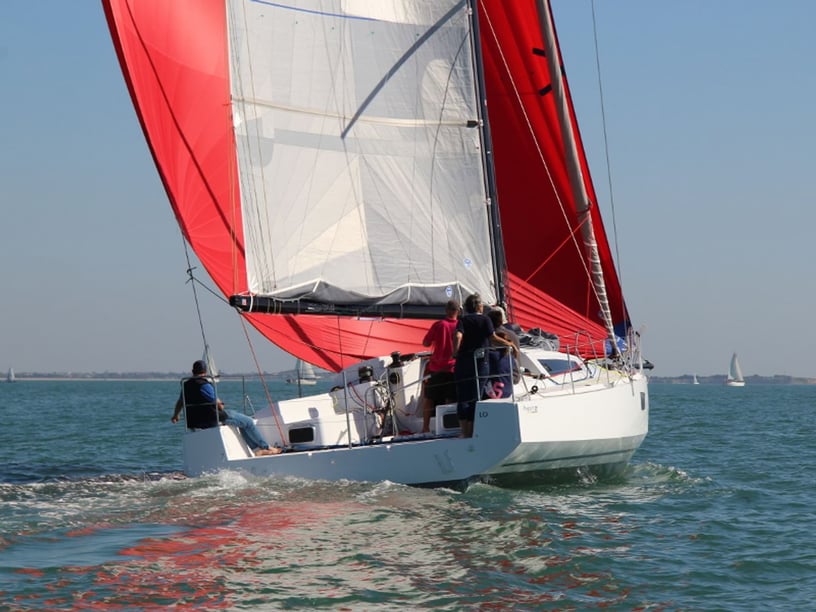 Martinique Segelboot 3 Kabine 8 Liegeplätze 8 Gäste 12.5 m Nummer des Inserats: #540