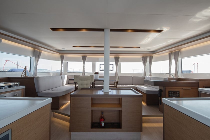 Paros Catamarano cabina 7  cuccette 12  12  ospiti 15.3 m Numero dell'inserzione: #5422 4