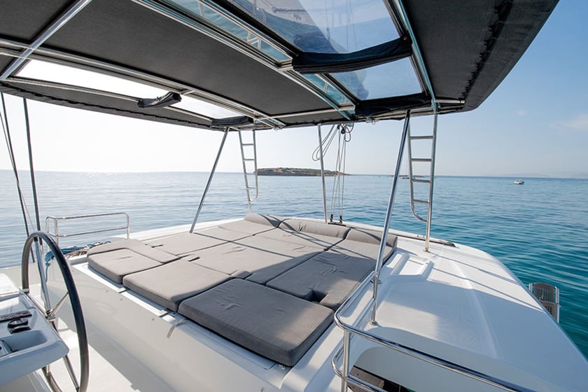 Paros Catamarano cabina 7  cuccette 12  12  ospiti 15.3 m Numero dell'inserzione: #5422 5