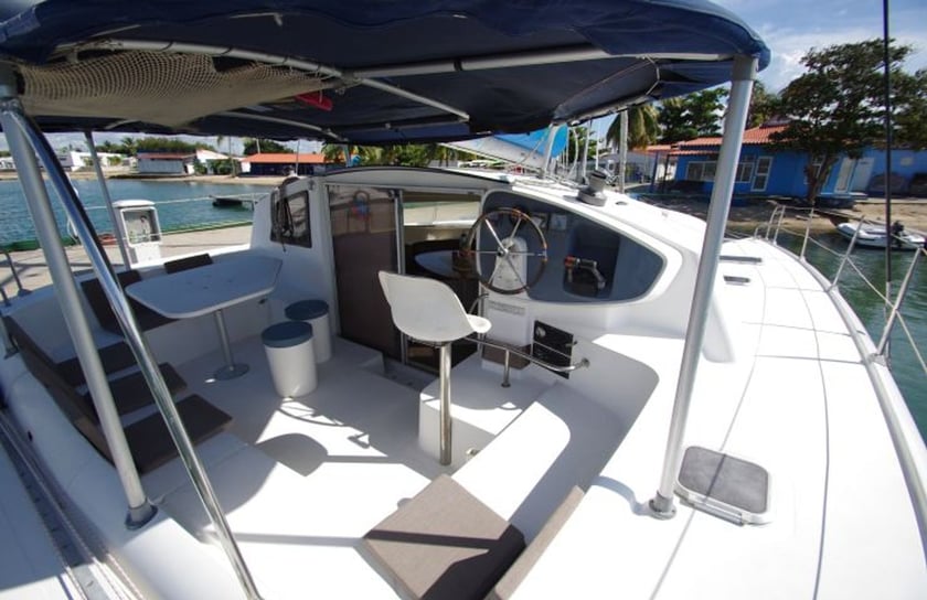 Cienfuegos Catamaran 4 cabin 8 berths 8 guests 11.6 m Listing Number: #5490 4