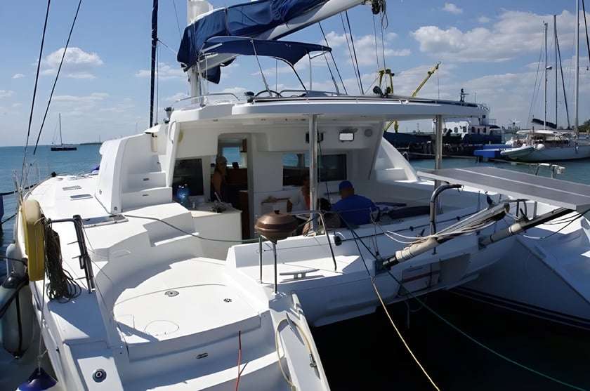 Cienfuegos Catamaran 6 cabin 10 berths 10 guests 13.61 m Listing Number: #5497 4