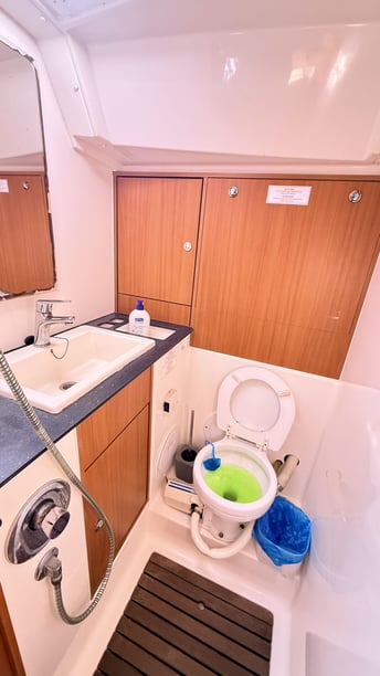 Kavala Segelboot 3 Kabine 8 Liegeplätze 10 Gäste 12.48 m Nummer des Inserats: #5505 4
